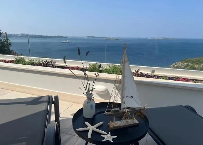 Vakantiehuis Infinity Blue Mlini