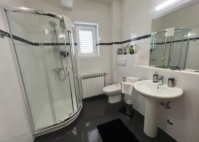 Vakantiehuis Infinity Blue Mlini