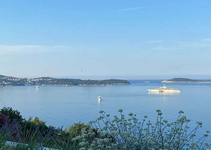 Vakantiehuis Infinity Blue Mlini