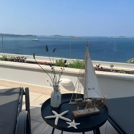 Vakantiehuis Infinity Blue Mlini