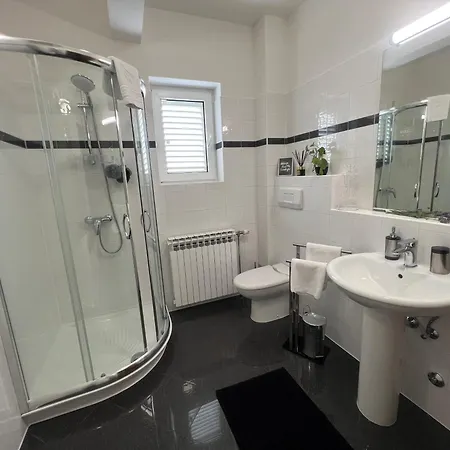 Feriehus Infinity Blue Mlini